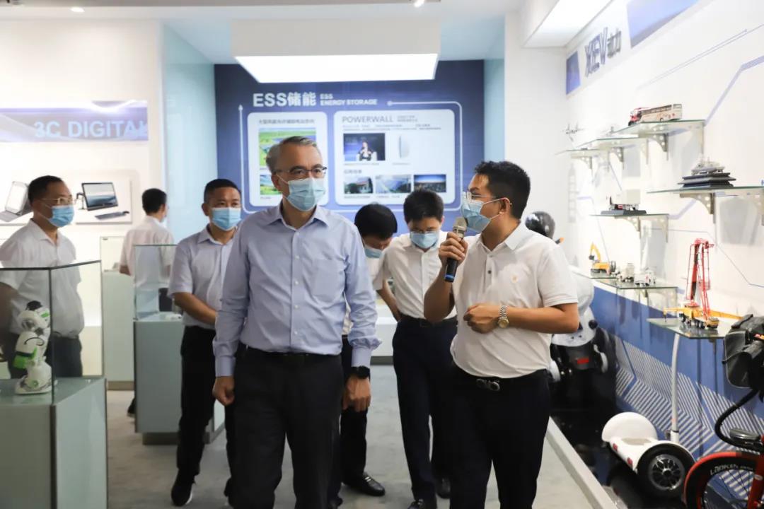 贵州省副省长蔡朝林一行调研西部产业基地