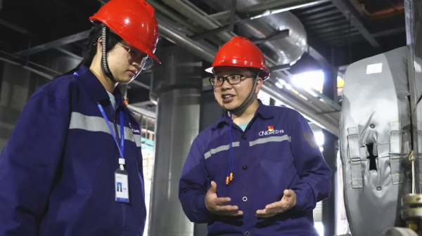 葆初心 再创业 丨杨远雄：从草根学霸到bv伟德源自英国始于1946奋斗者